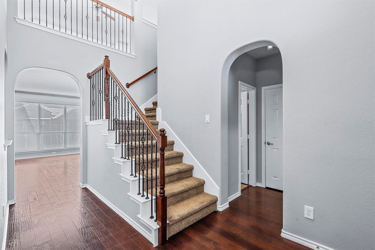 13229 Larks View Pt - Photo 2 of 21