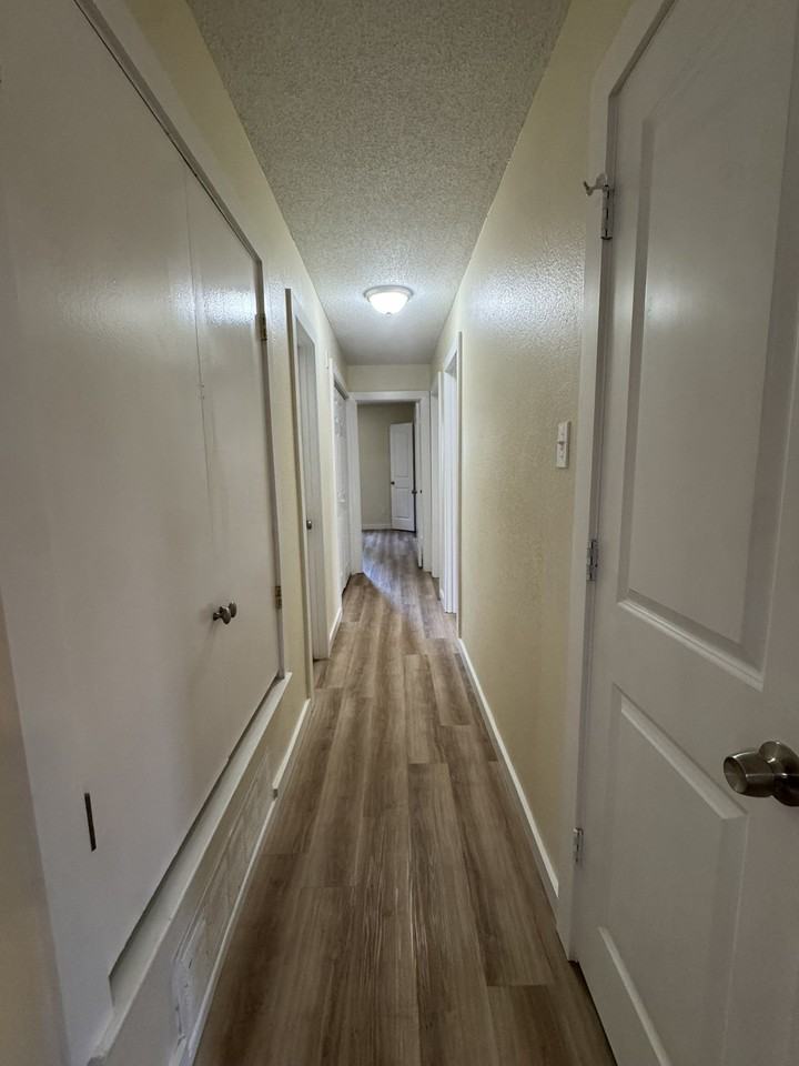 6319 Holiday Ln - Photo 7 of 18
