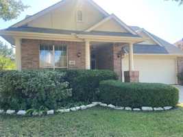 featured image of 302 Crabapple Dr
