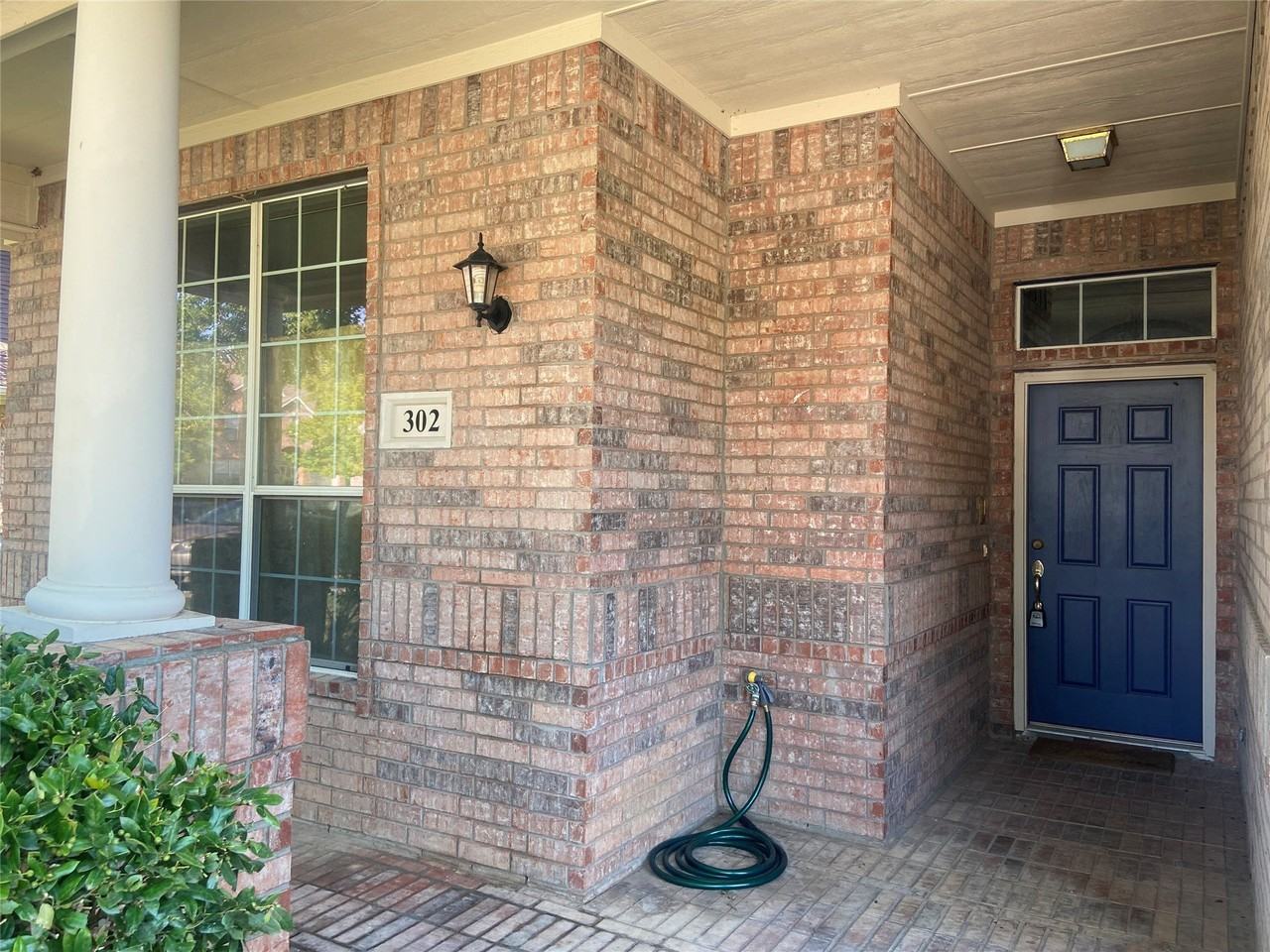 302 Crabapple Dr - Photo 3 of 22