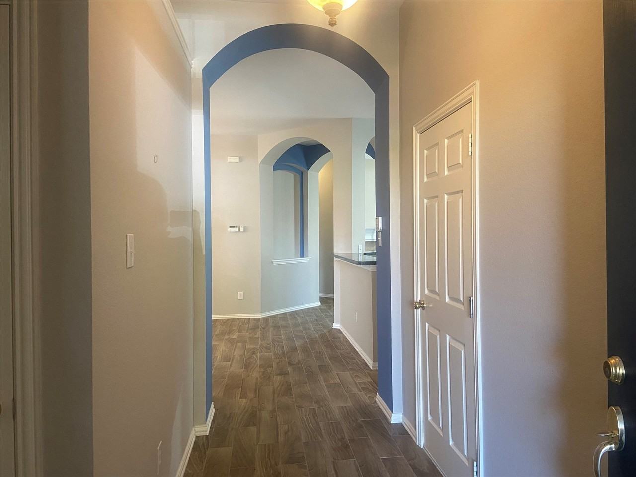 302 Crabapple Dr - Photo 4 of 22