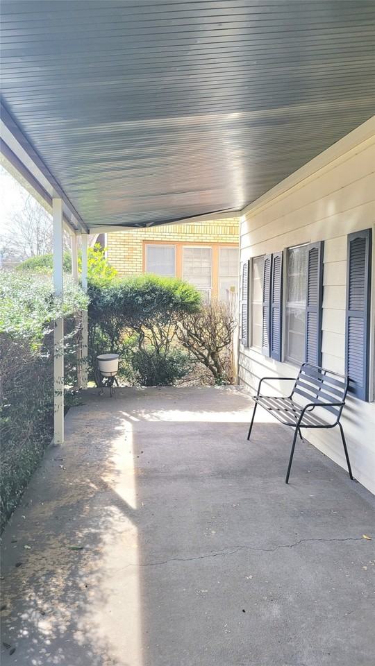 1403 S Donnybrook Ave - Photo 2 of 15