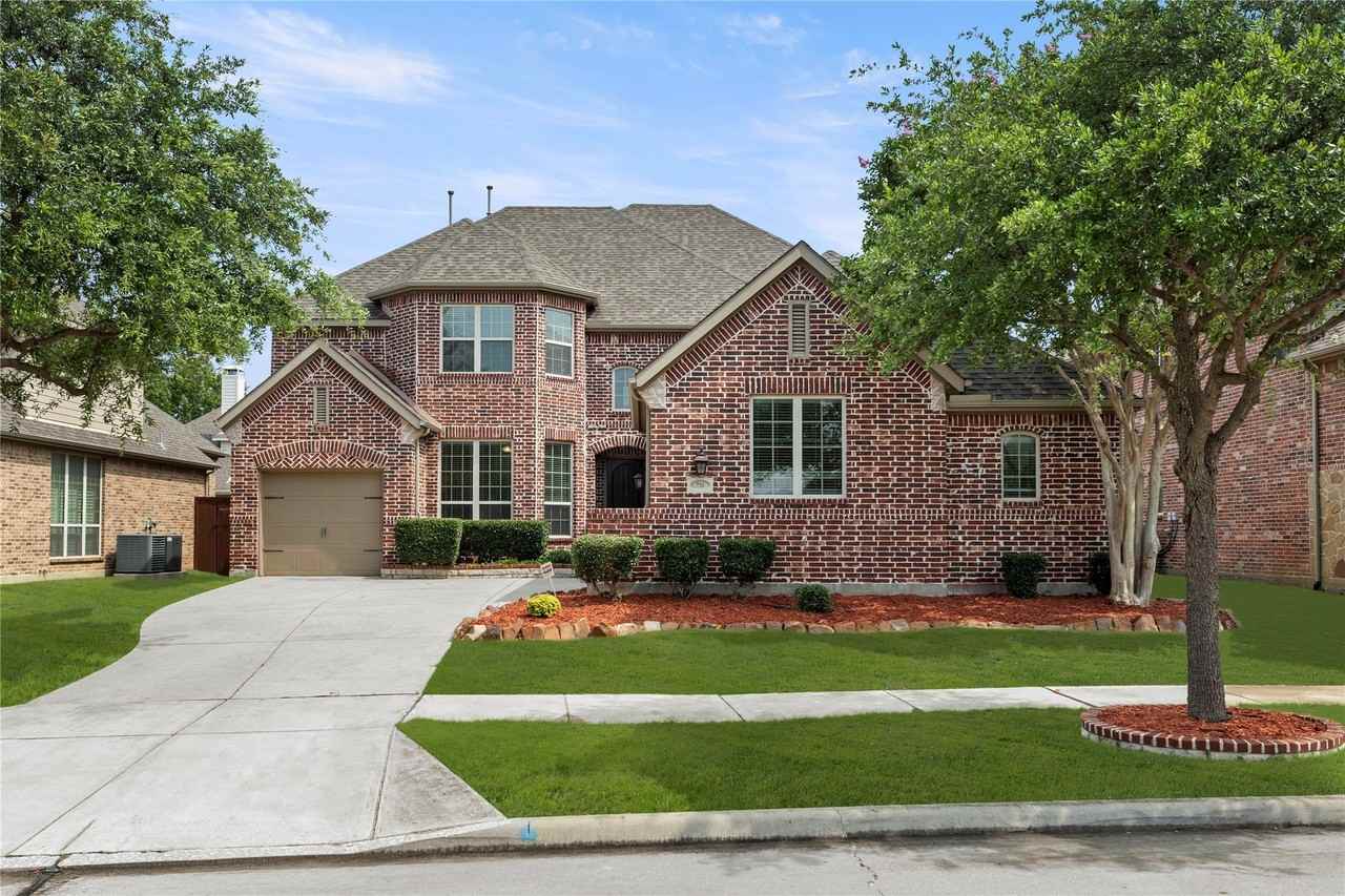 726 Sleepy Creek Dr - Photo 2 of 30