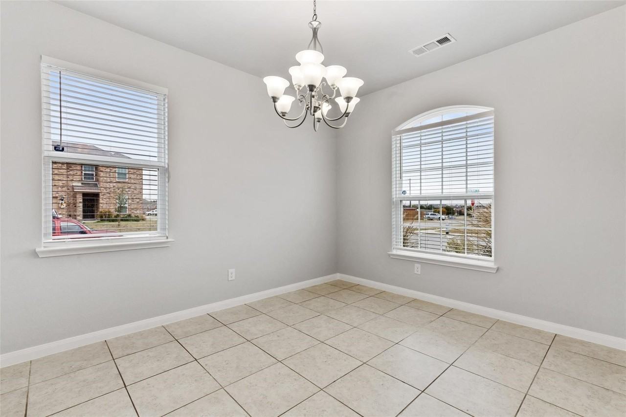 6041 Spring Ranch Dr - Photo 4 of 24