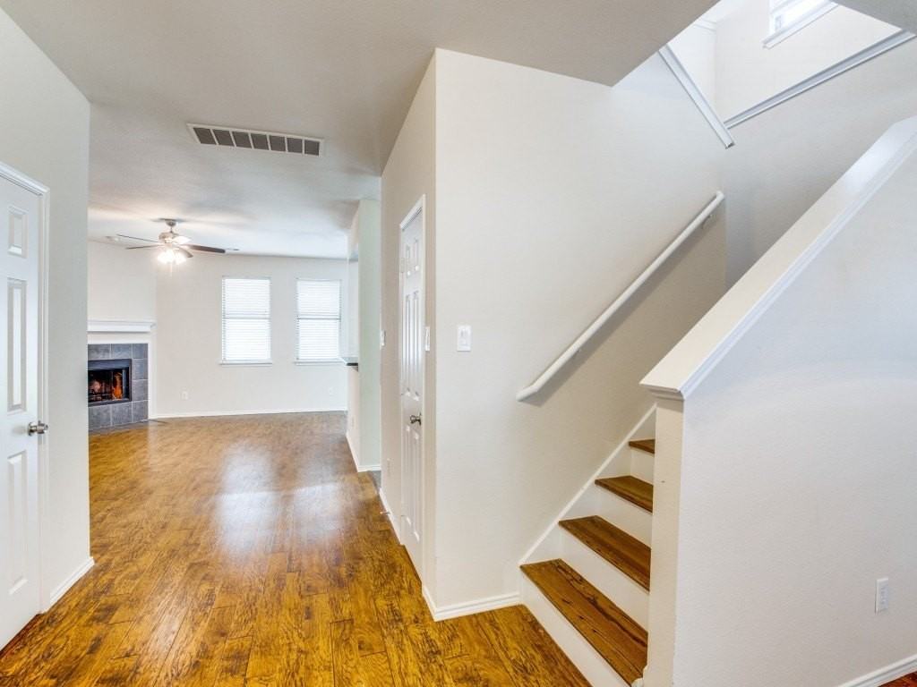616 Crystal Falls Dr - Photo 3 of 25