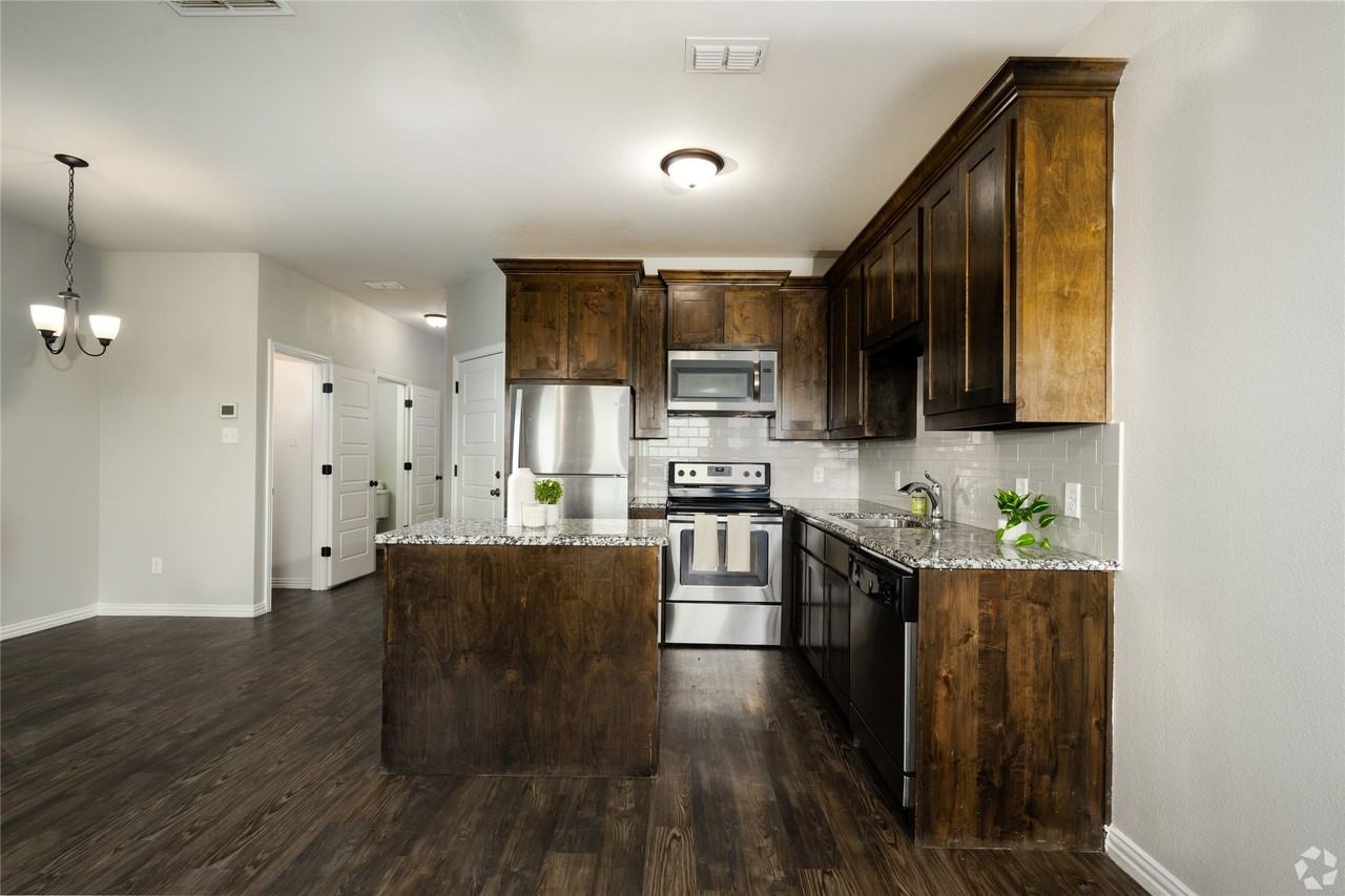 8605 Ellis Dr #2 - Photo 7 of 21
