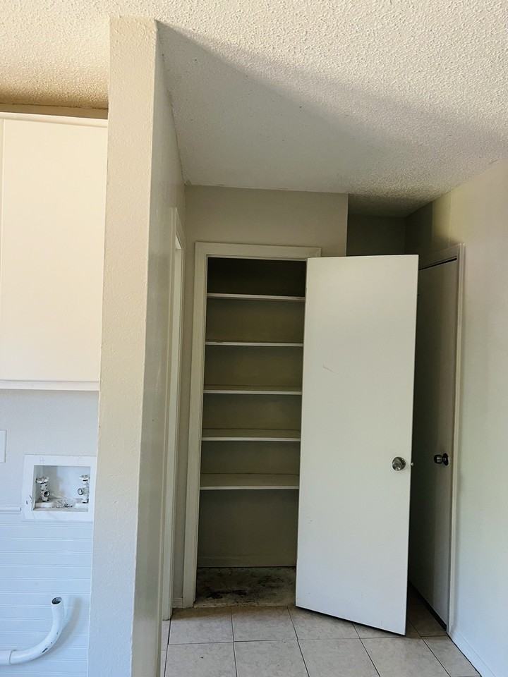 6320 Midway Rd #A - Photo 5 of 19