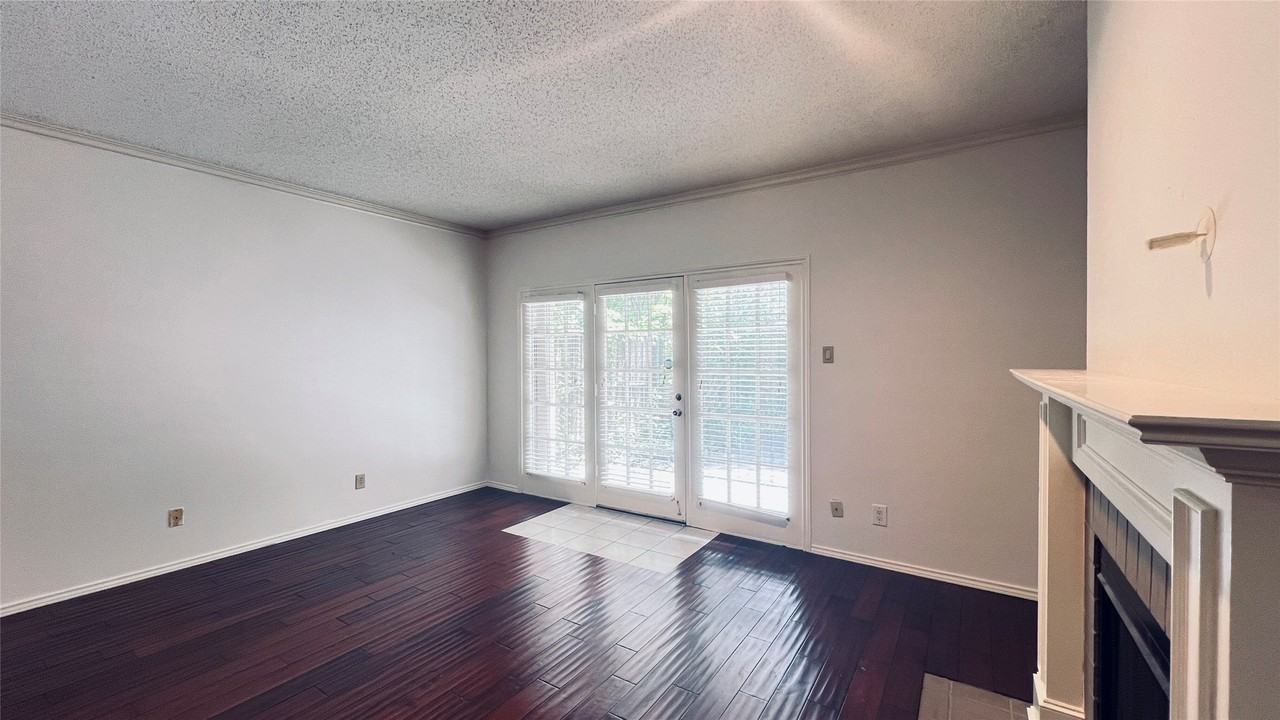 5859 Frankford Rd #1009 - Photo 7 of 25