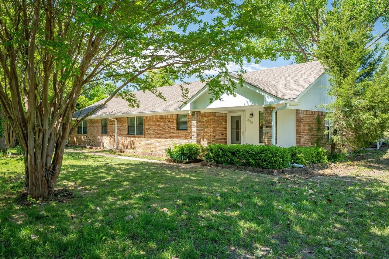 1905 Shady Ln - Photo 2 of 27