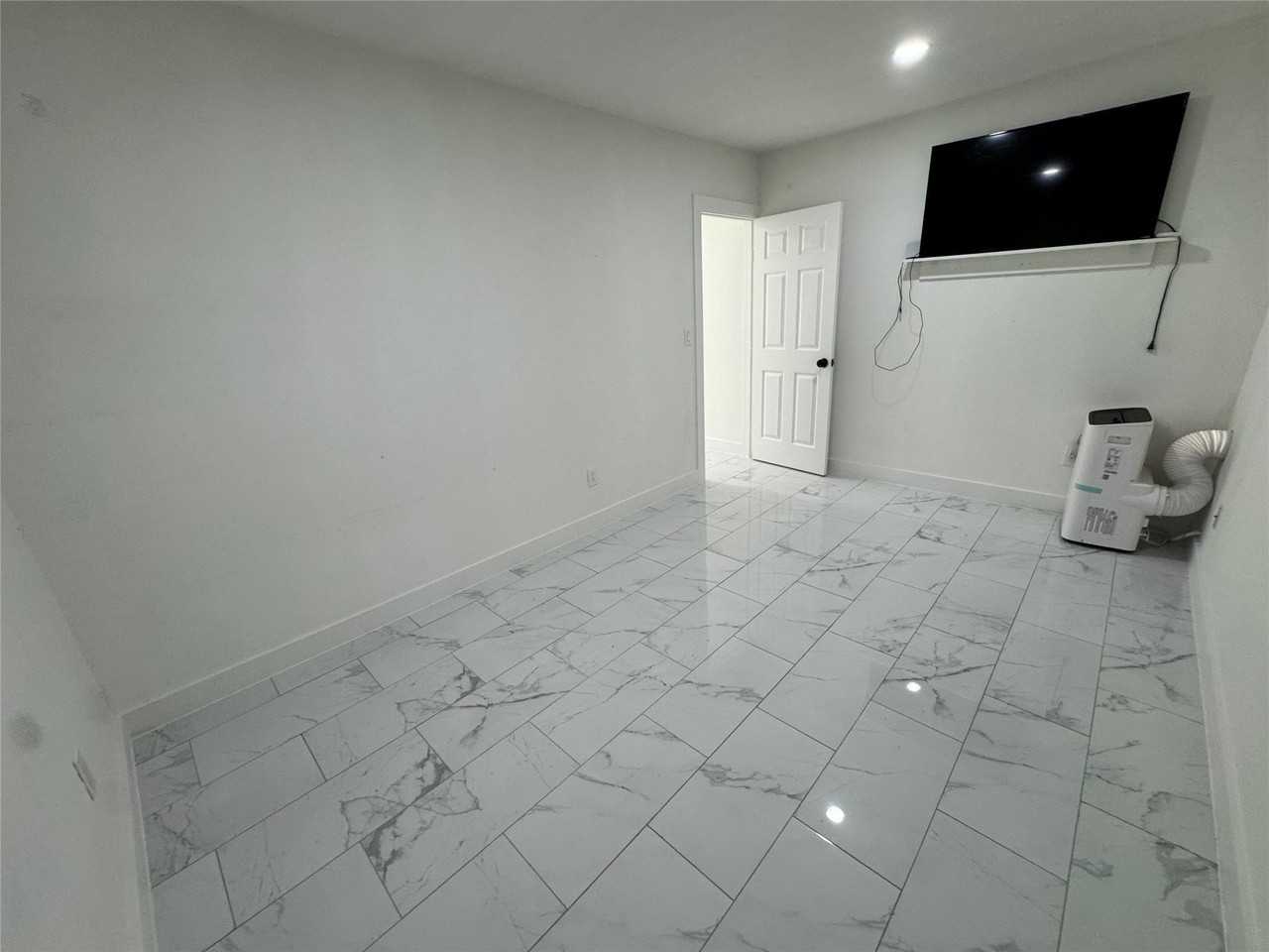 3573 Ridgebriar Dr - Photo 6 of 33