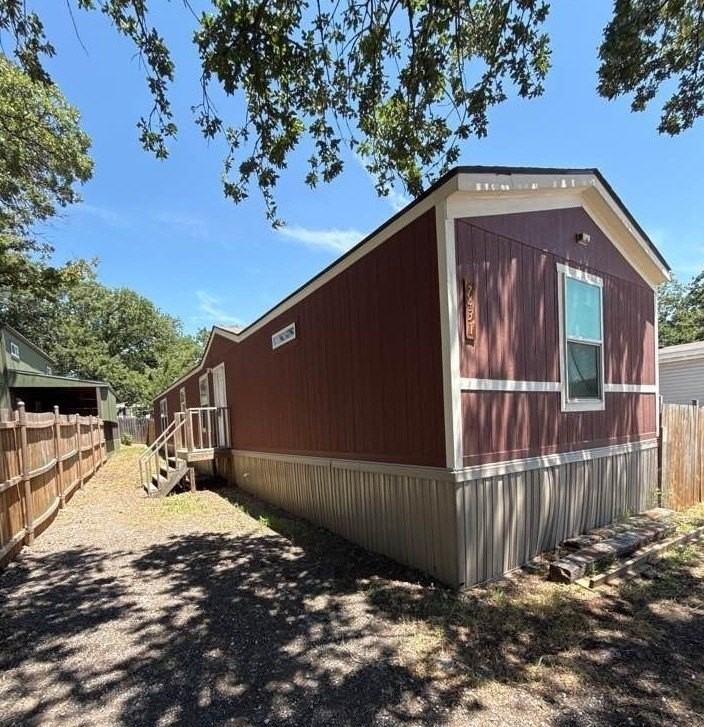 7415 Remington Rd