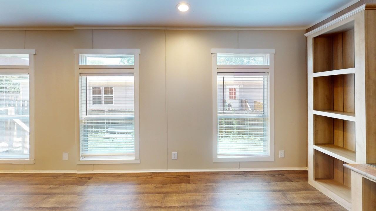 7415 Remington Rd - Photo 4 of 14