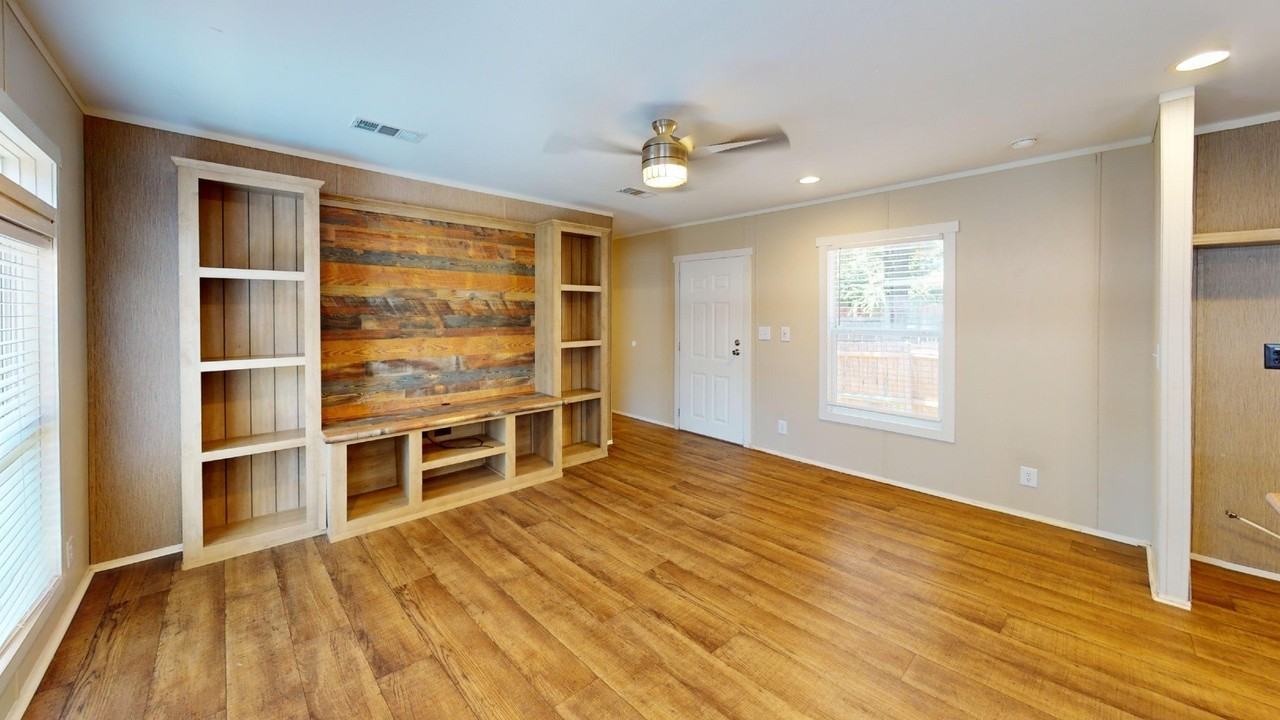 7415 Remington Rd - Photo 5 of 14