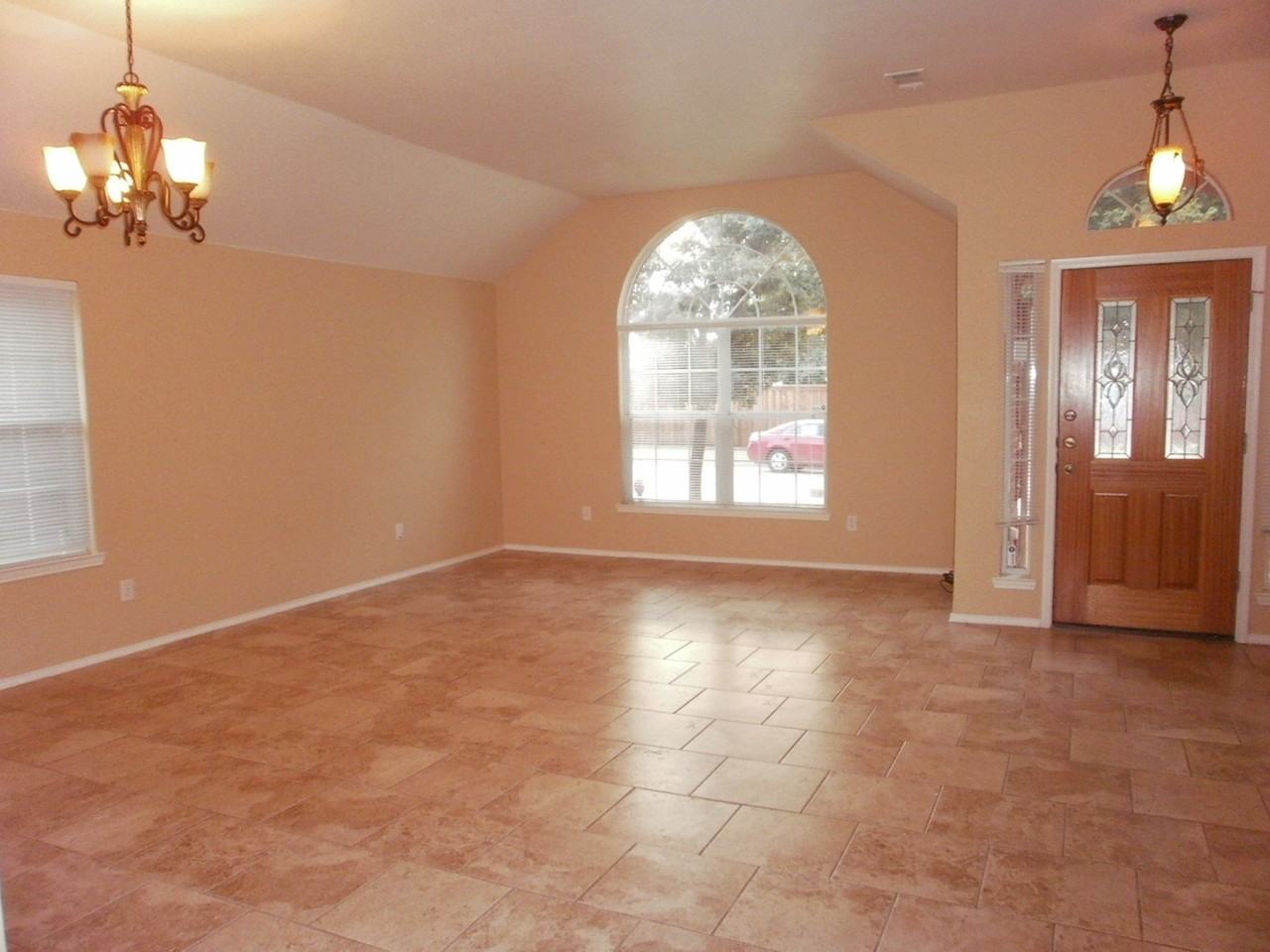 6912 Longhorn Trl - Photo 2 of 12