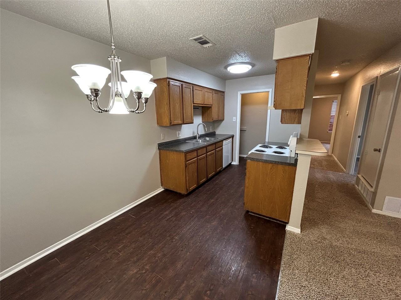 4916 Brianhill Dr #B - Photo 4 of 9