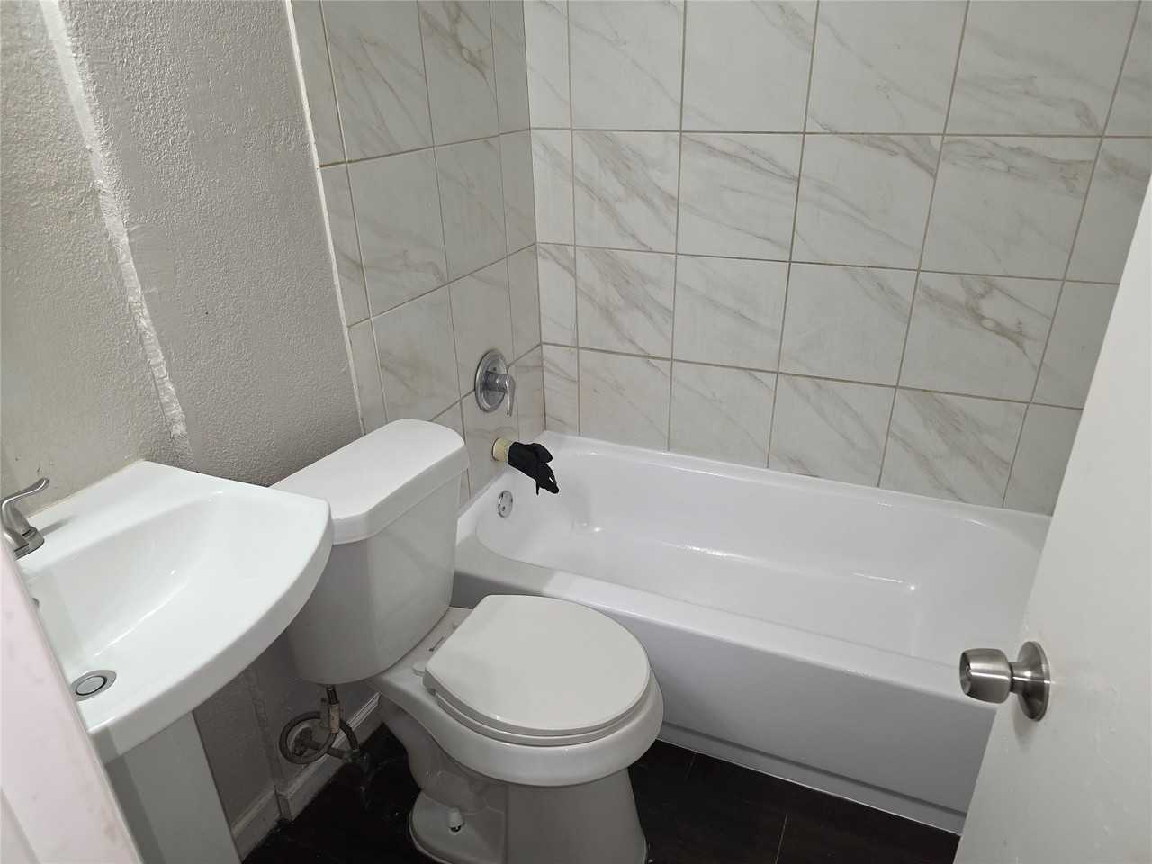 3910 Polly St #202 - Photo 6 of 7