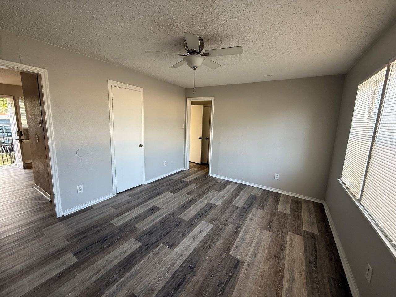 4520 Columbia Ave #2 - Photo 3 of 7