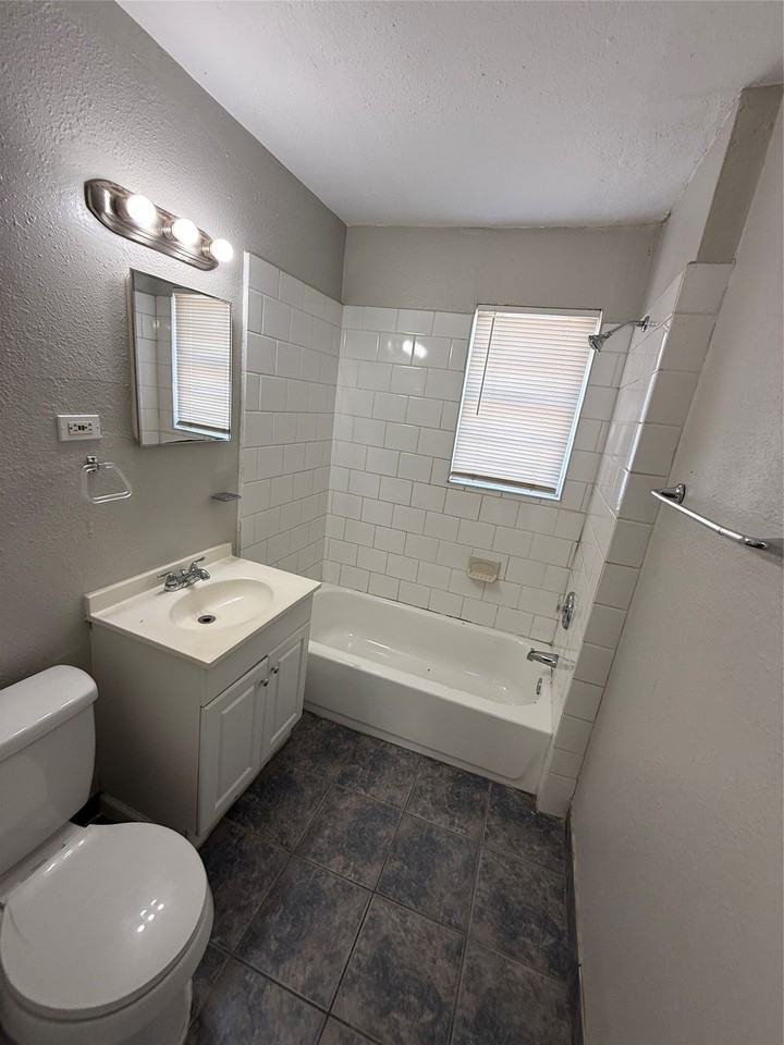 4520 Columbia Ave #2 - Photo 7 of 7