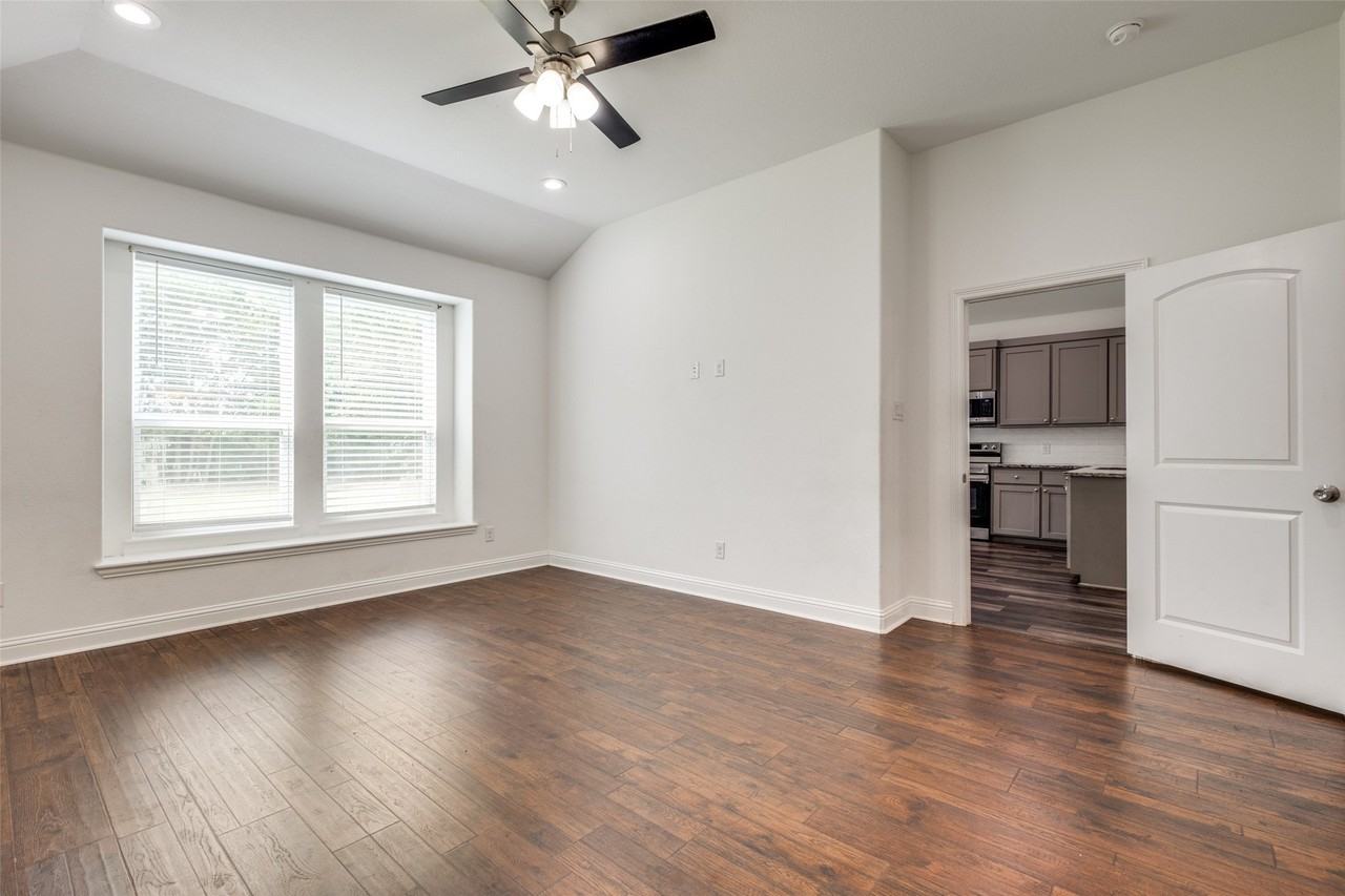 2918 Morgan Dr - Photo 6 of 12