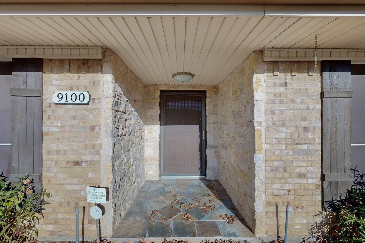 9100 Berkshire Dr - Photo 2 of 30