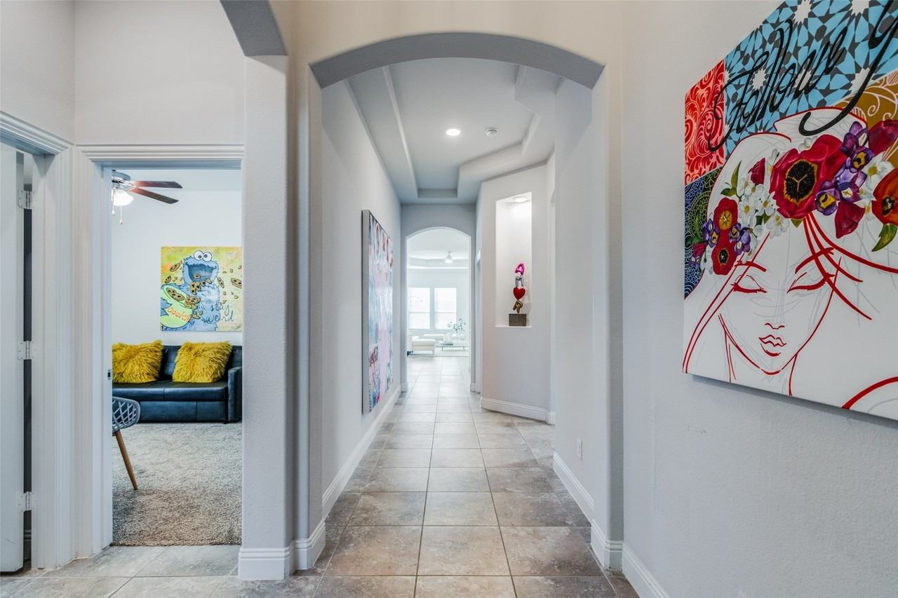 1301 Benavites Dr - Photo 3 of 24