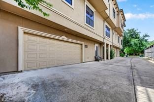 6220 Oram St #B - Photo 1 of 1