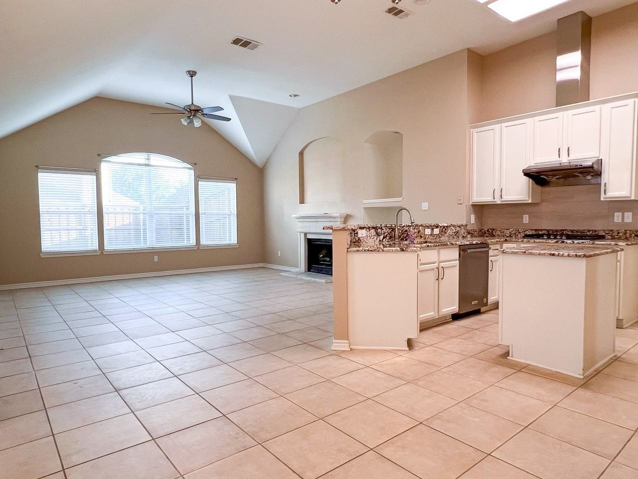 2033 Nottingham Pl - Photo 6 of 21
