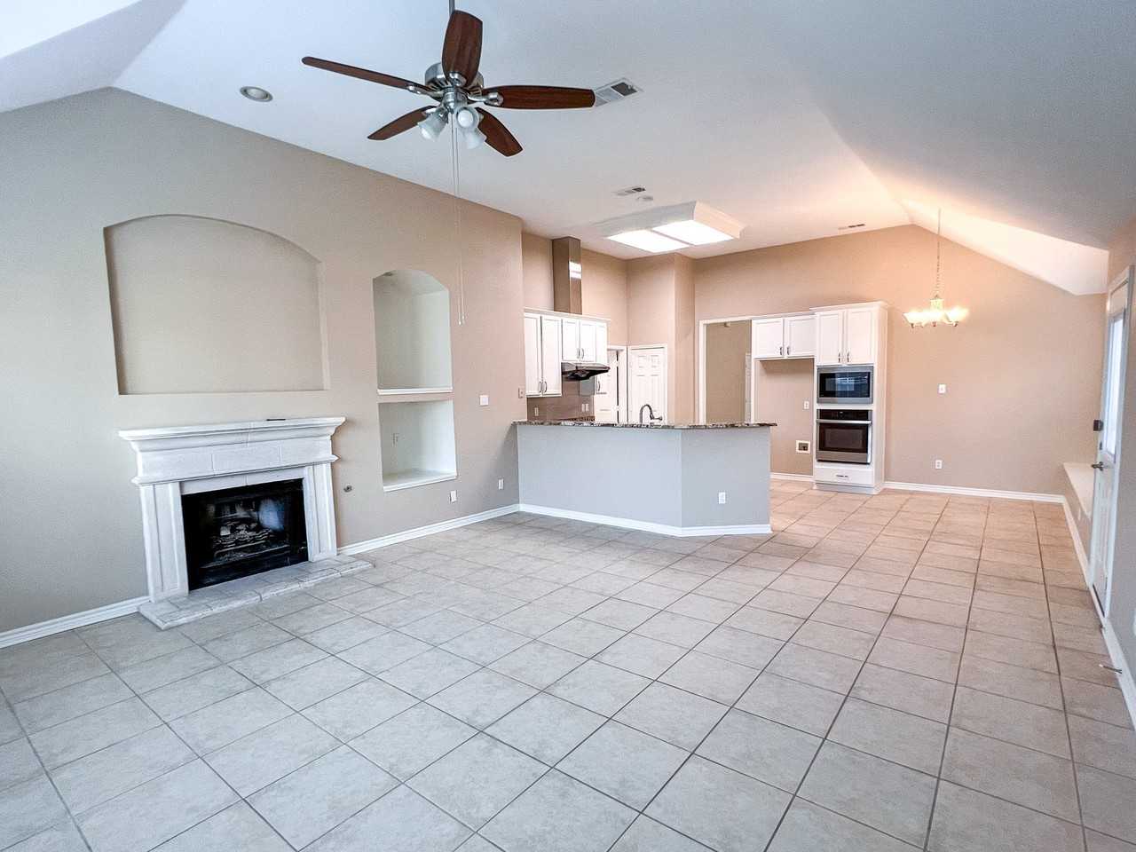 2033 Nottingham Pl - Photo 7 of 21