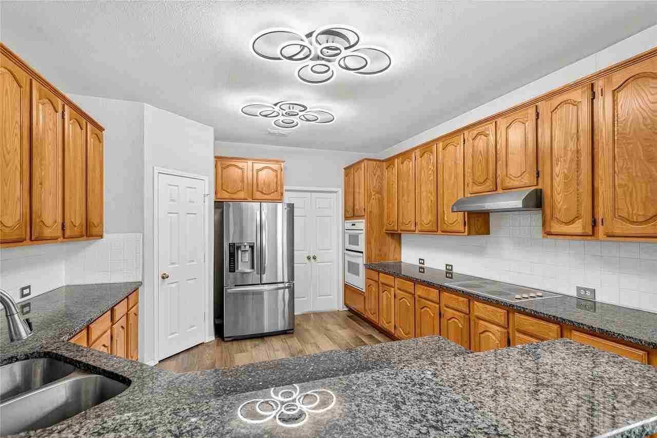 4325 Boca Raton Dr - Photo 6 of 28