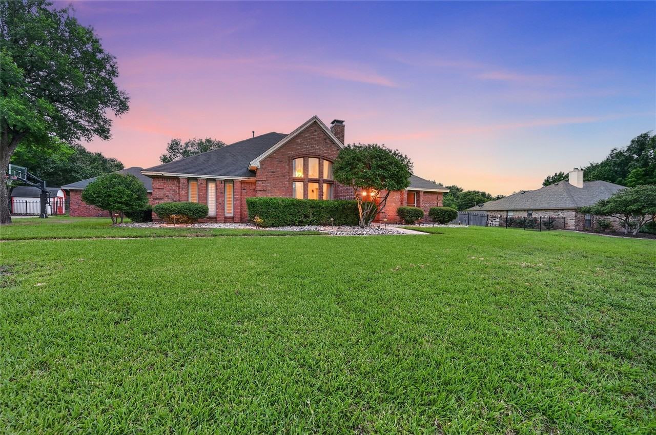 909 San Saba Dr - Photo 2 of 29