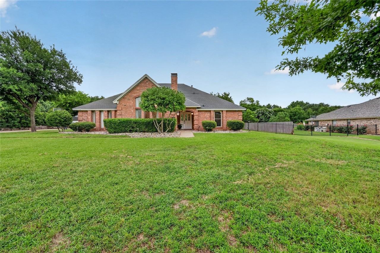 909 San Saba Dr - Photo 3 of 29