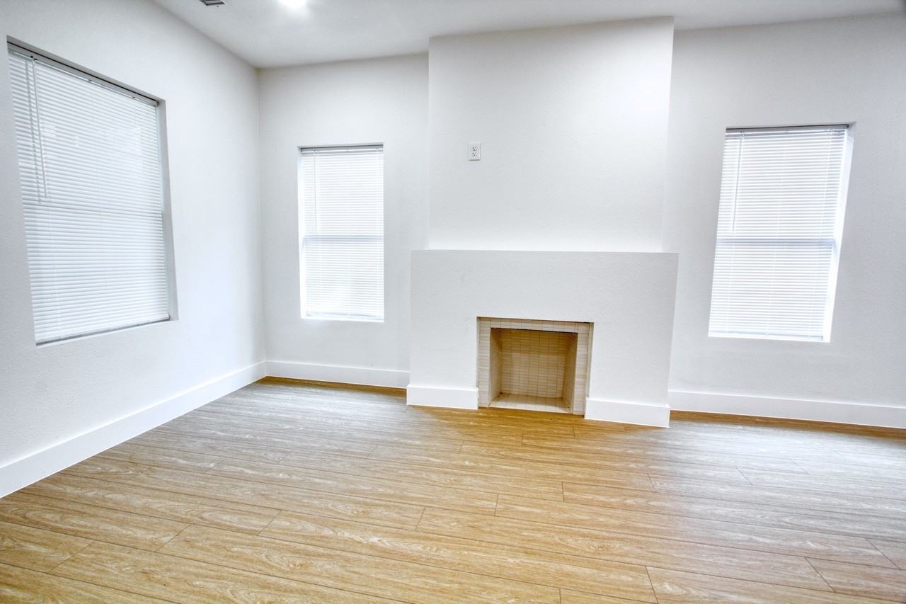 2511 W Lovers Ln - Photo 5 of 18
