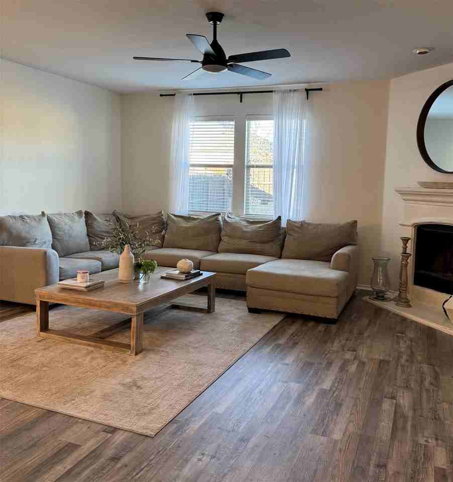 434 Winchester Dr - Photo 2 of 24