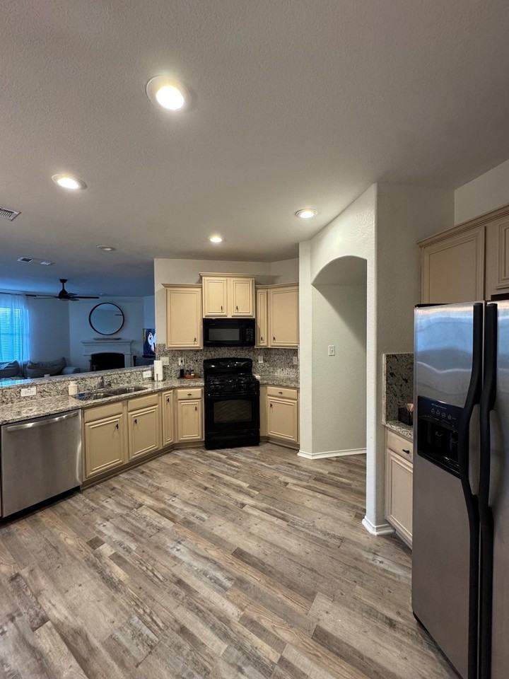 434 Winchester Dr - Photo 6 of 24