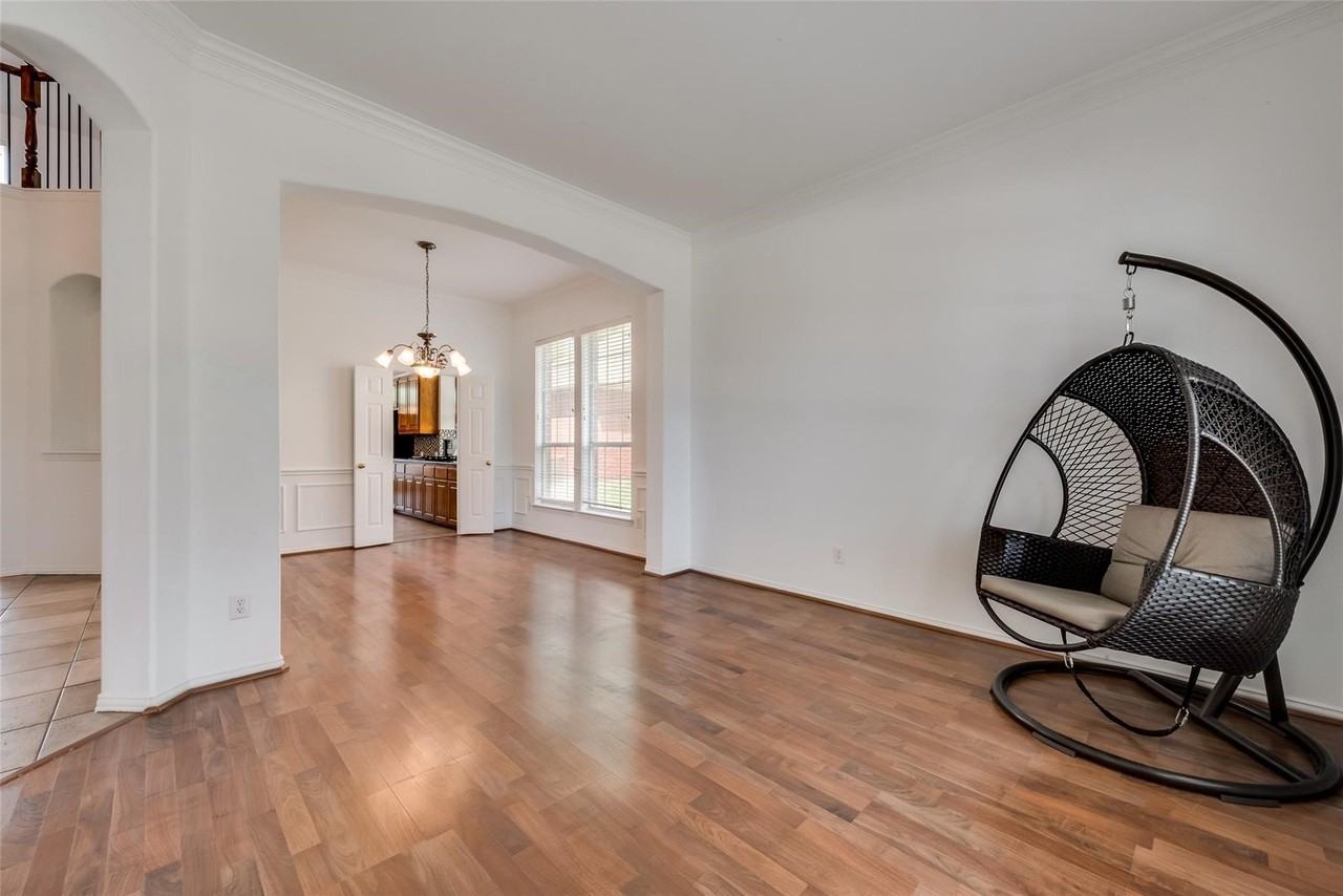 3105 Mill Ridge Dr - Photo 4 of 18