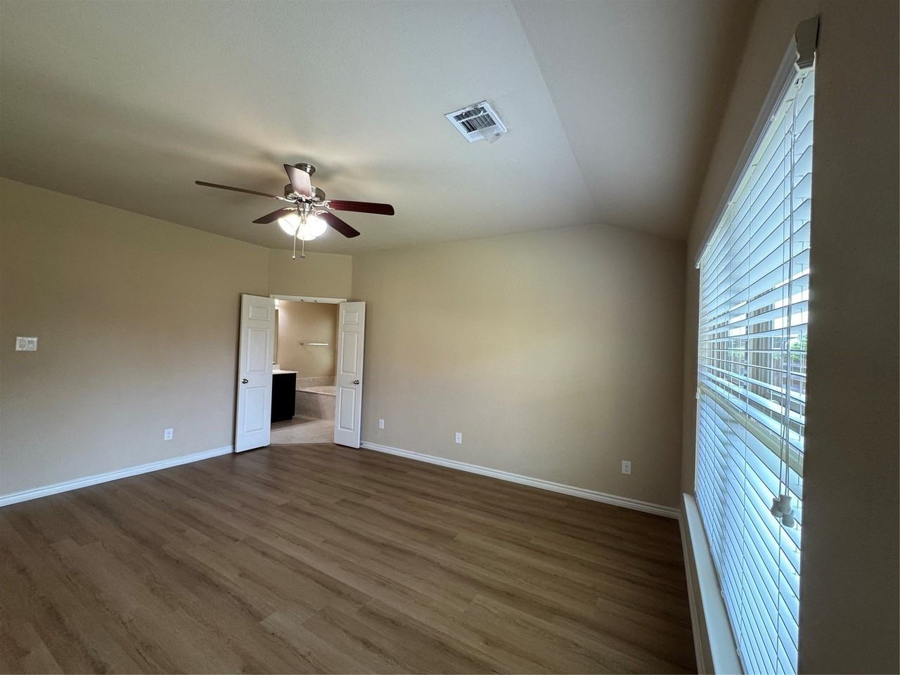 2108 Megan Creek Dr - Photo 7 of 22