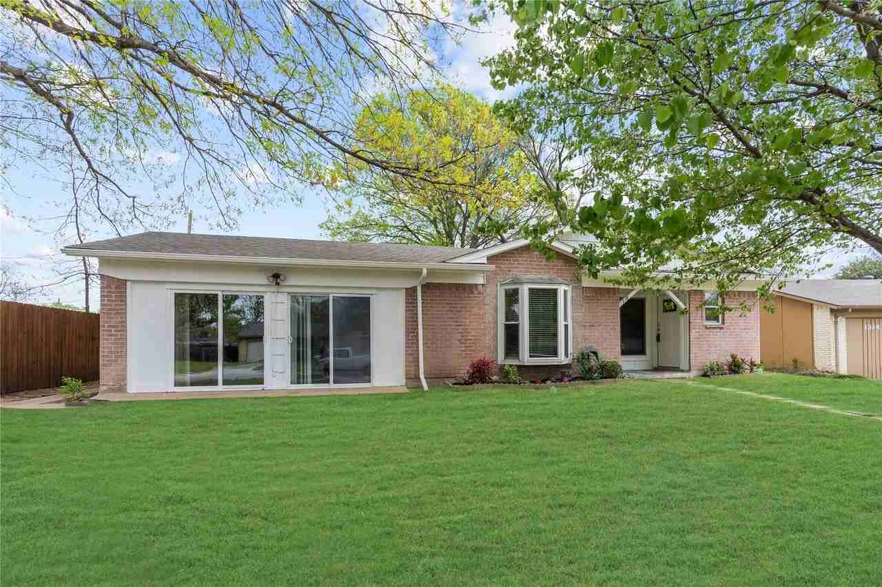 1318 Drexel Dr - Photo 2 of 36