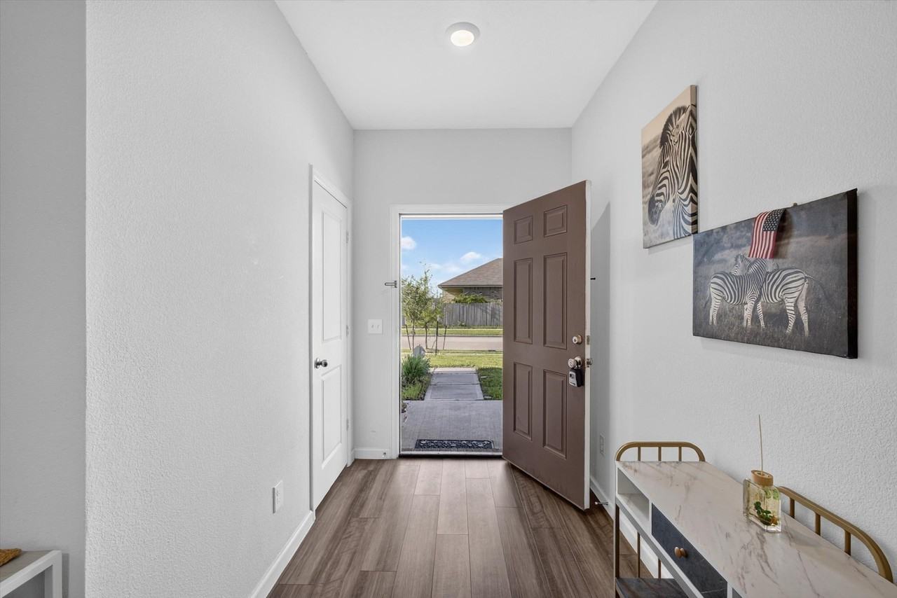 13435 Wembley Heights Dr - Photo 6 of 27