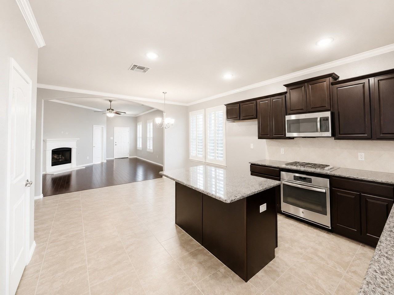 301 Hideaway Rd - Photo 3 of 17