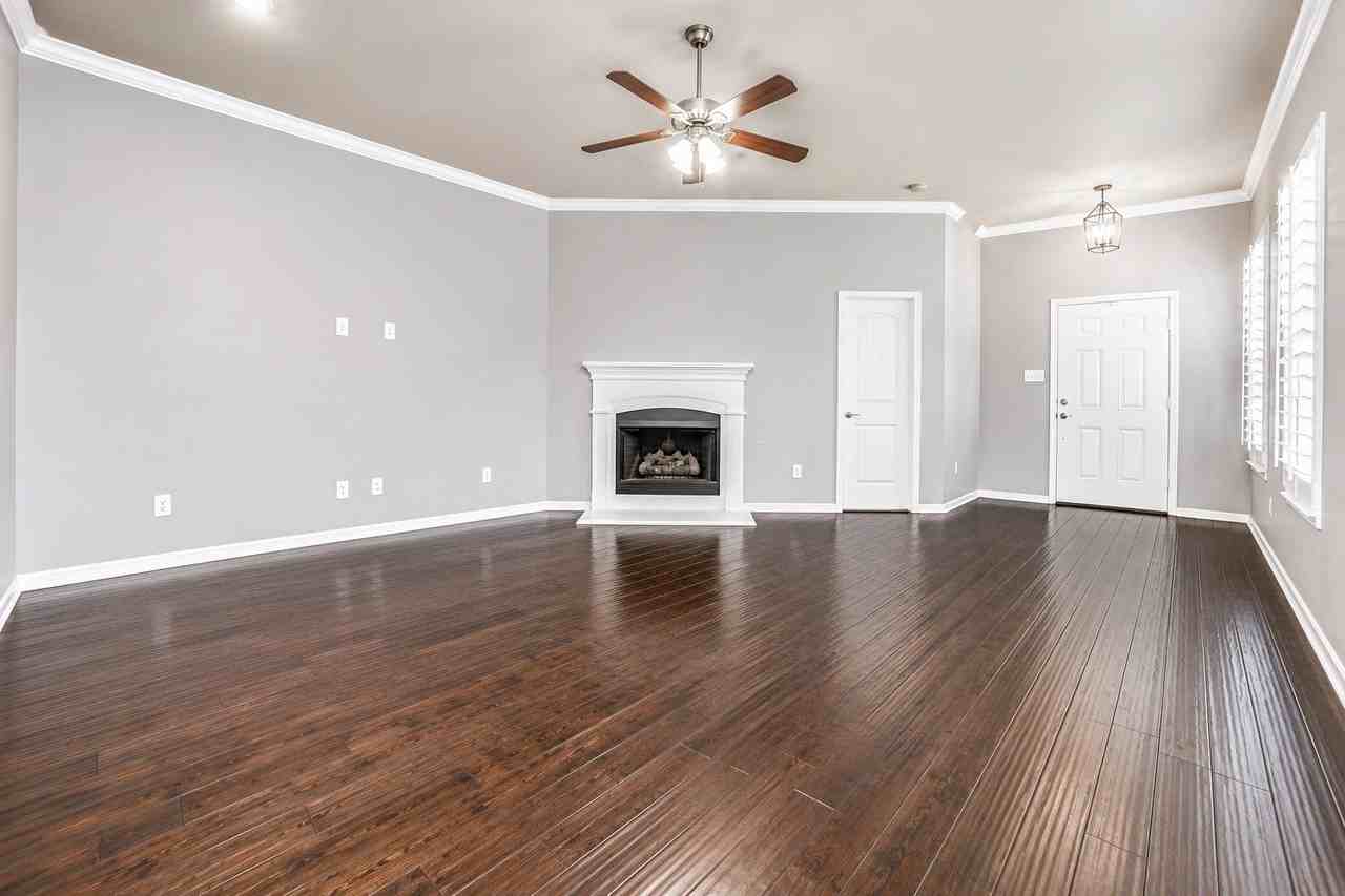 301 Hideaway Rd - Photo 5 of 17