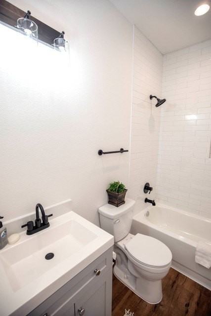 804 Walnut St - Photo 7 of 12
