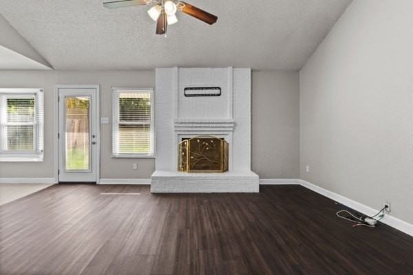 6613 Constitution Dr - Photo 4 of 25