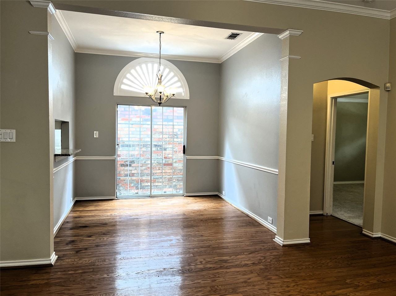312 Moss Hill Rd - Photo 5 of 21