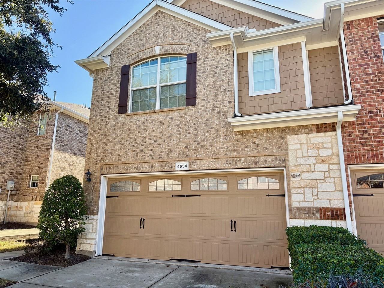 4654 Penelope Ln - Photo 2 of 16