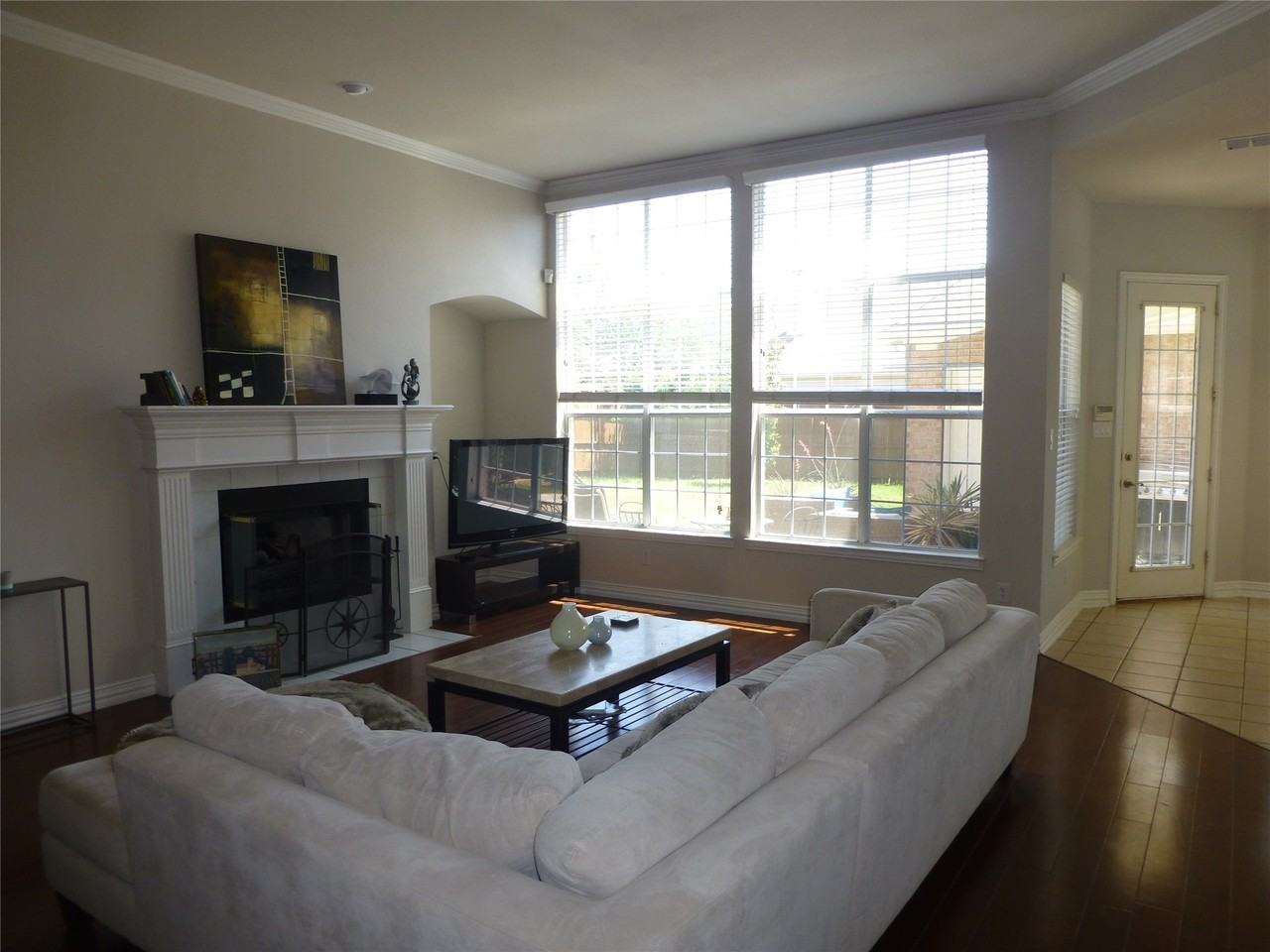 2508 Sir Percival Ln - Photo 3 of 29