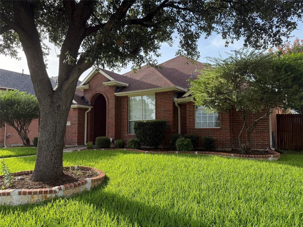 3425 Marsalis Ln - Photo 4 of 23