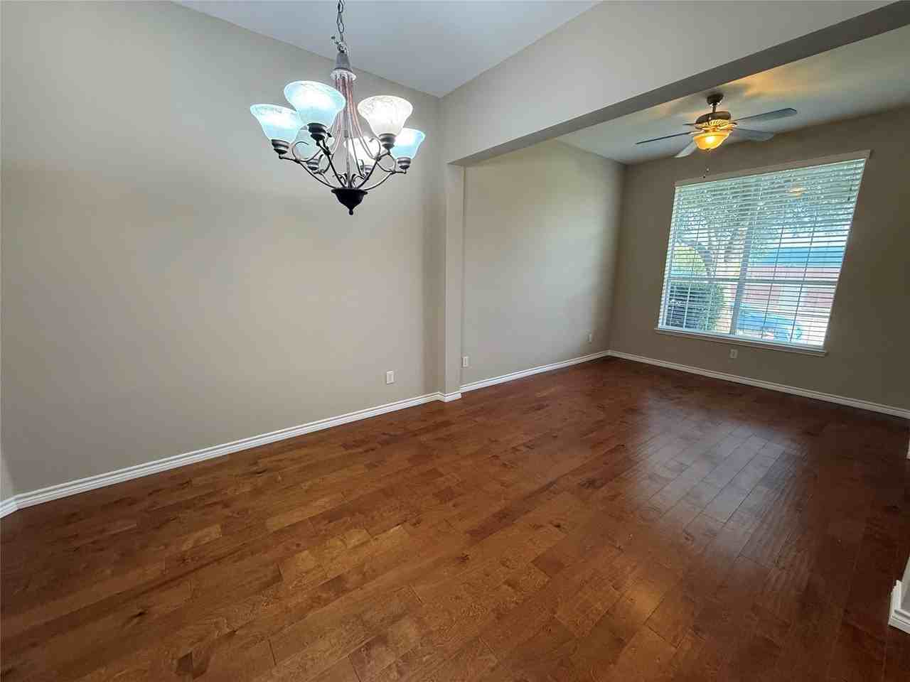 3425 Marsalis Ln - Photo 7 of 23
