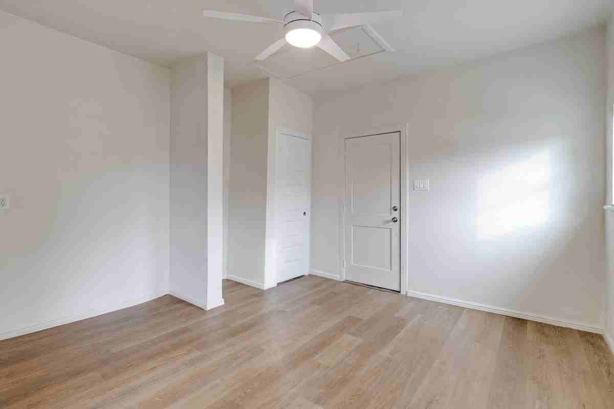 3838 Peoria St #B - Photo 4 of 6