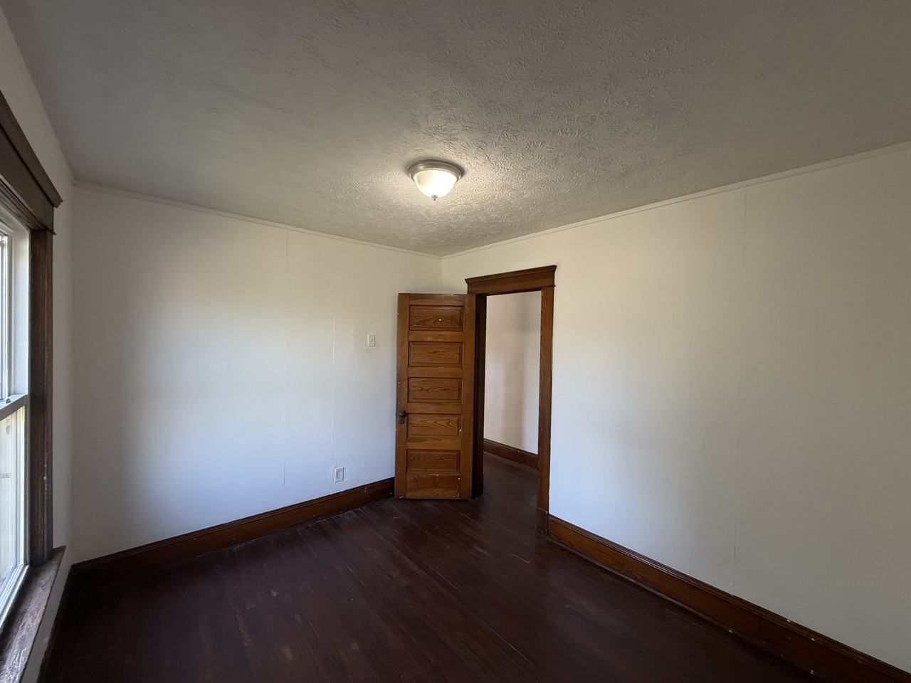 2958 E 71st St Frnt Left - Photo 5 of 16