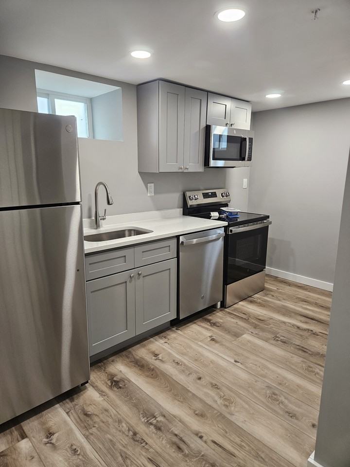 32 Irving Street - B Front - Photo 3 of 12